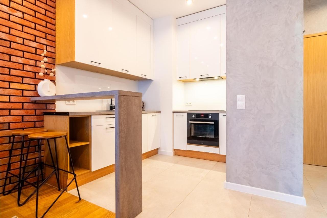 Apartamentysnu, Wola Premium III Z Parkingiem วอร์ซอ ภายนอก รูปภาพ